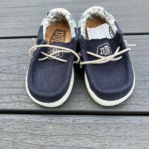 Toddler size 5 navy blue hey dude shoes